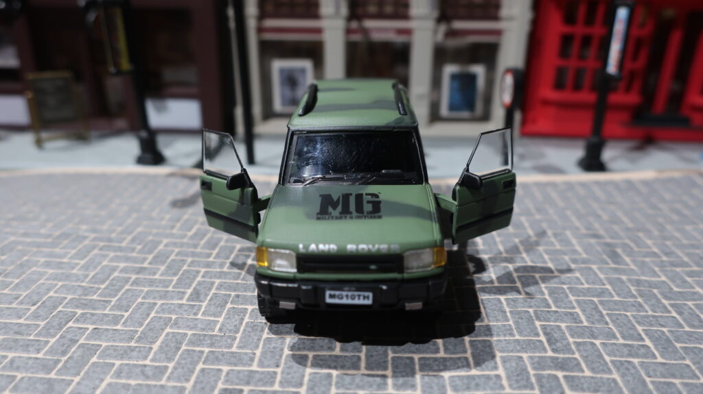 MG x BM Creations Land Rover Discovery 1