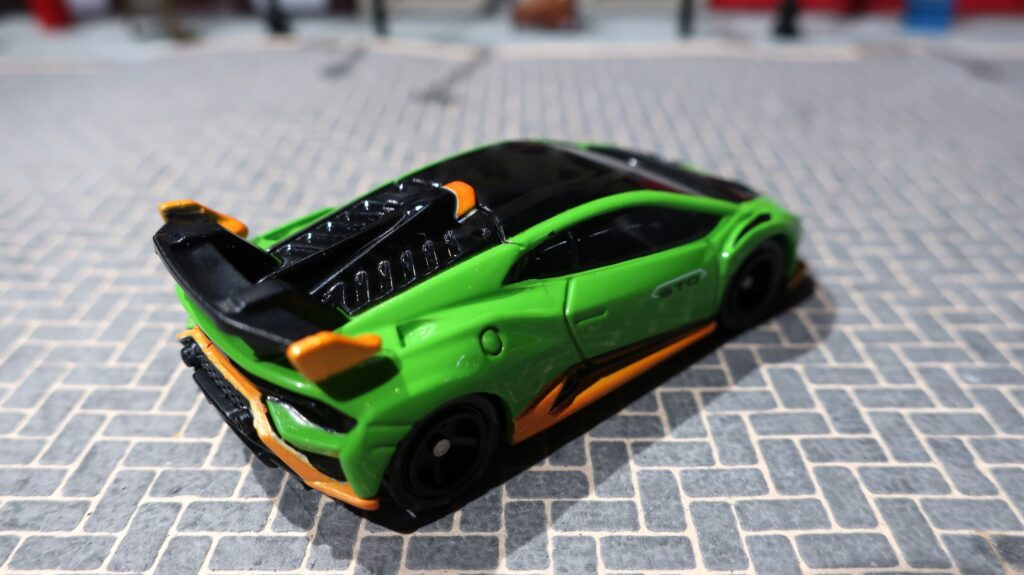 Tomica Lamborghini Huracan STO