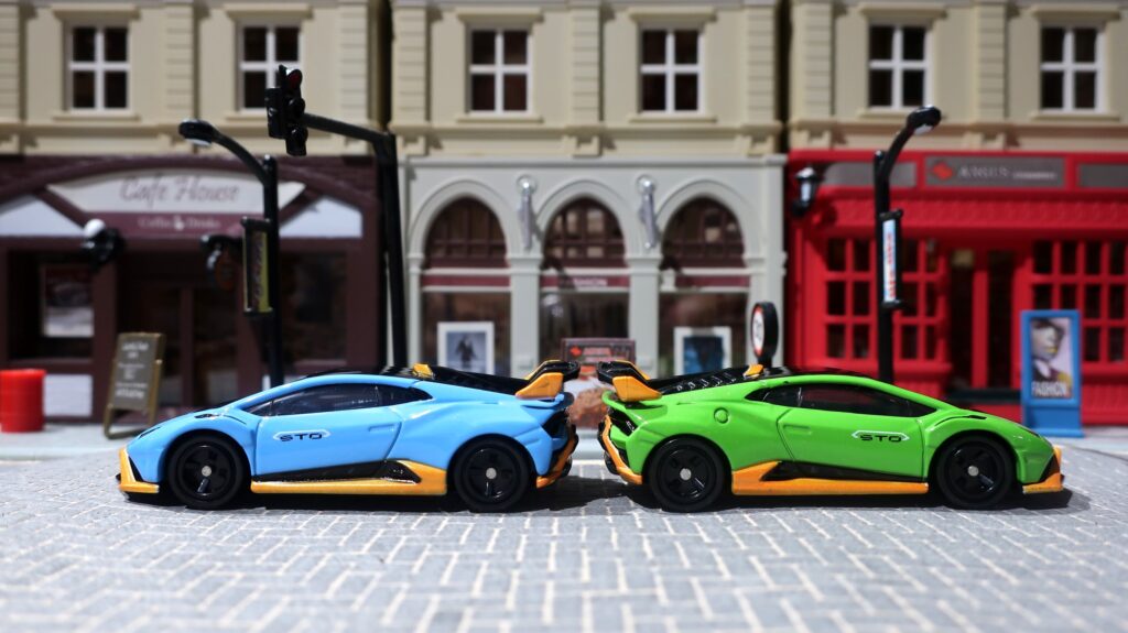 Tomica Lamborghini Huracan STO