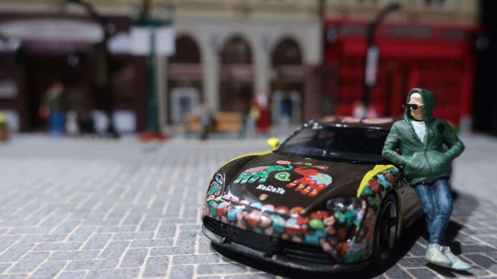 MINI GT x NaRaYa Porsche Taycan Turbo S