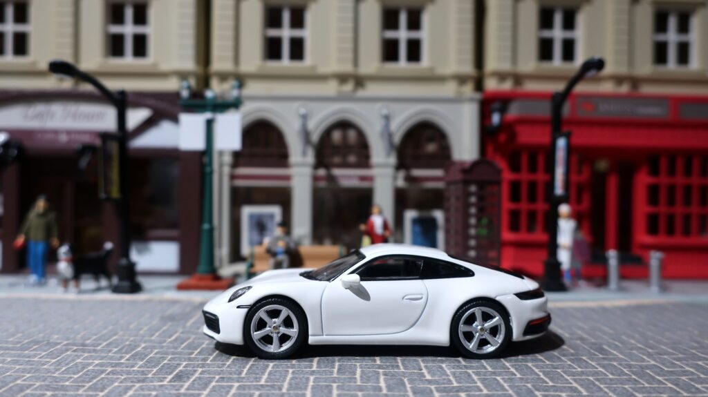 MINI GT Porsche 911 Carrera S