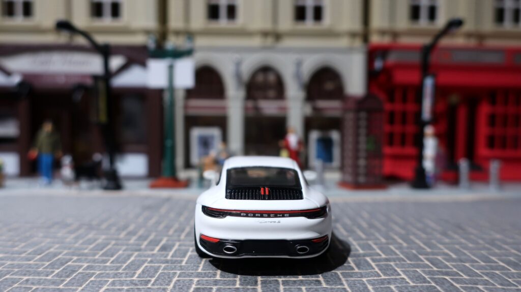 MINI GT Porsche 911 Carrera S