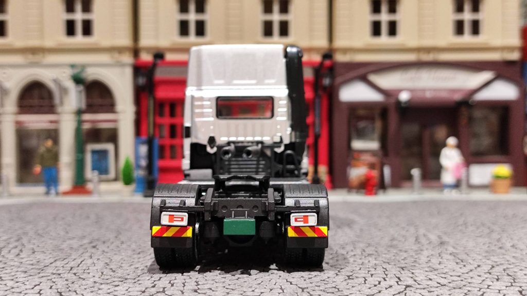 Tomytec Hino Profia 40ft Marine Container TRL