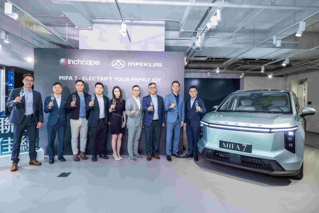 葉心明女士—英之傑大中華區品牌及數碼市場推廣總經理、王卓垣先生—英之傑大中華區商務總監、劉啟成先生—英之傑大中華區董事總經理、羅浩堅先生—英之傑大中華地區私家車及車隊銷售營運總監及劉啟予先生—英之傑大中華區及新加坡市場推廣總監一同為MIFA 7進行揭幕儀式