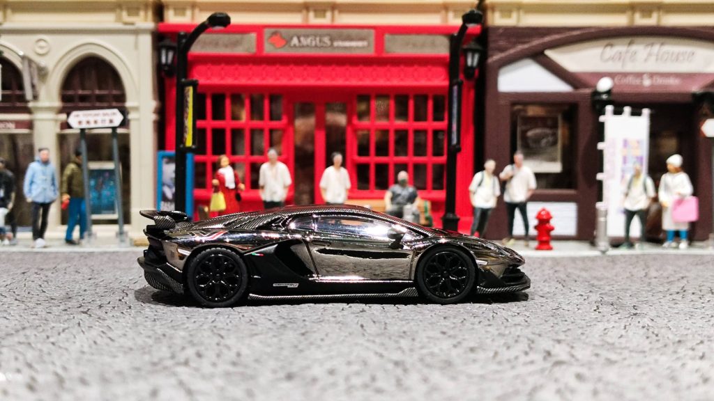 MINI GT Lamborghini Aventador SVJ Black Chrome