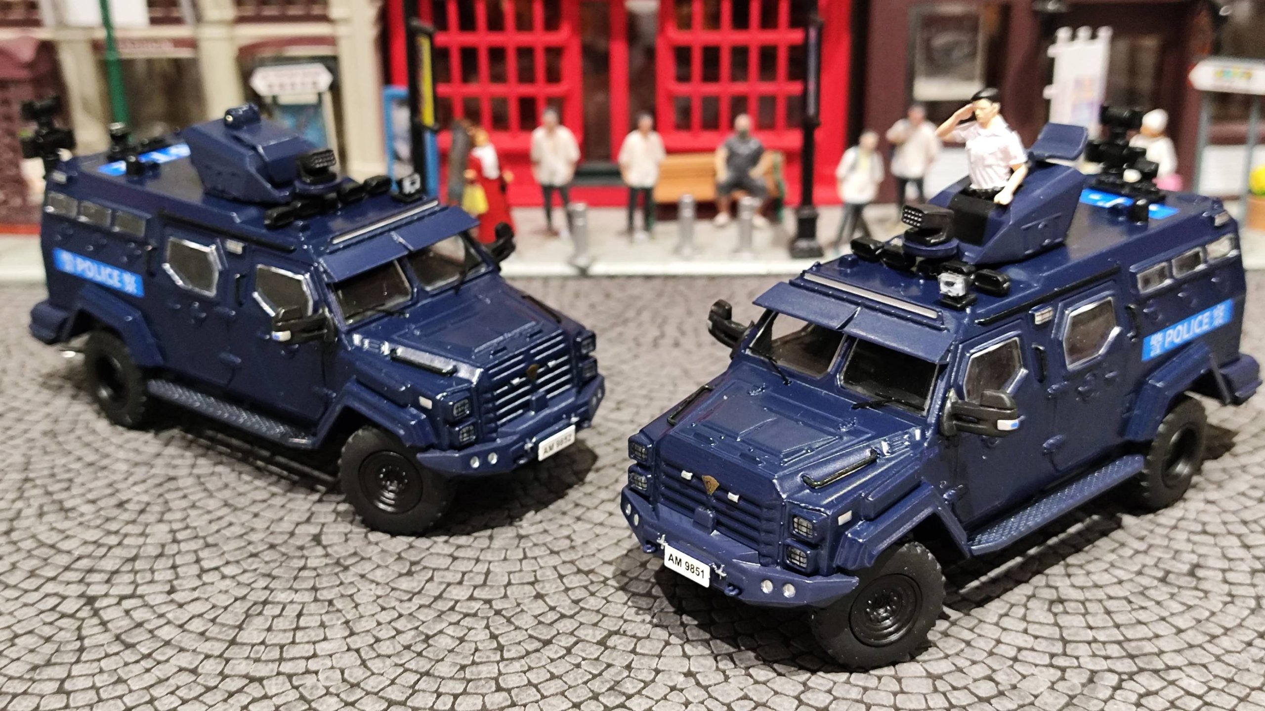 ARTOYS Hong Kong Police Force's Armoured Sabertooth 劍齒虎