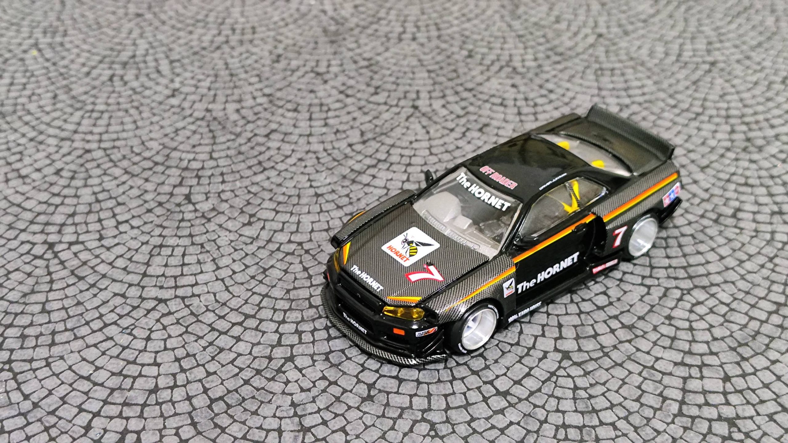 TAMIYA x KAIDO HOUSE x MINI GT Nissan Skyline GT-R The Hornet