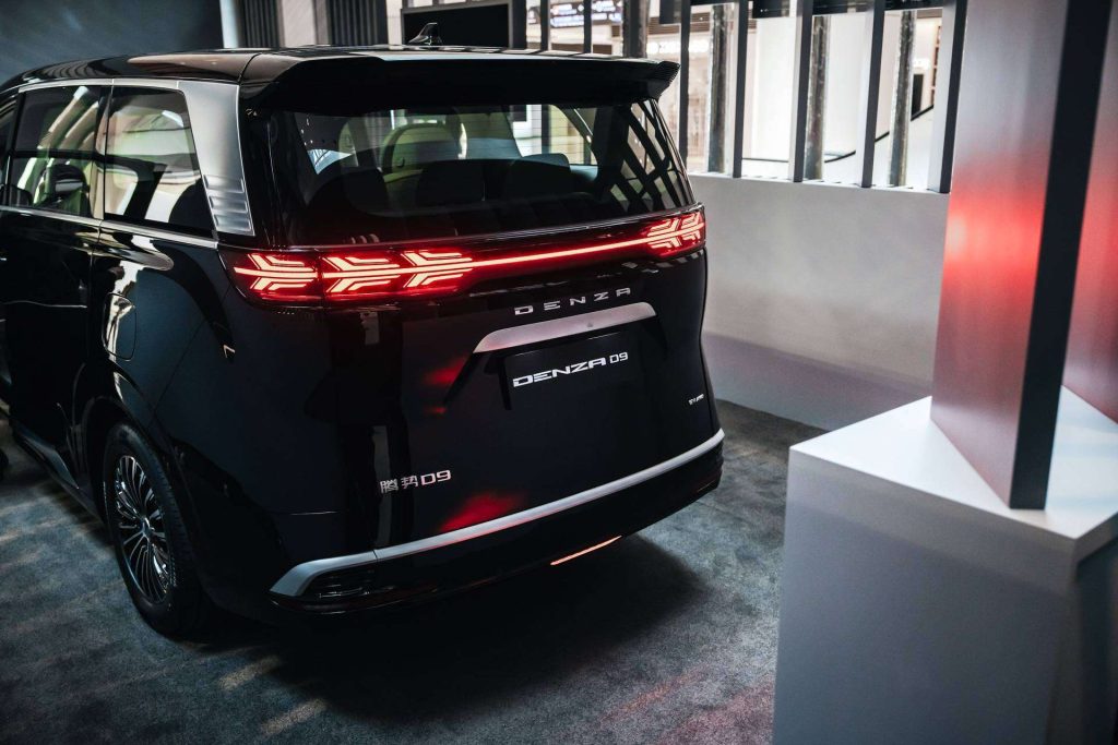 DENZA 騰勢 D9