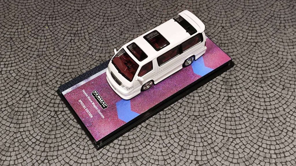 Tarmac Works Toyota Hiace Wagon Custom White SPECIAL EDITION