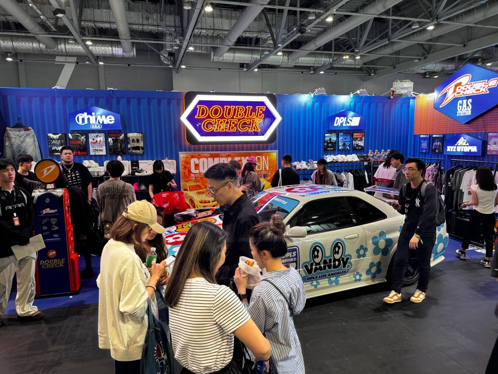 VandyThePink x DPLS Nissan Skyline GT-R R34