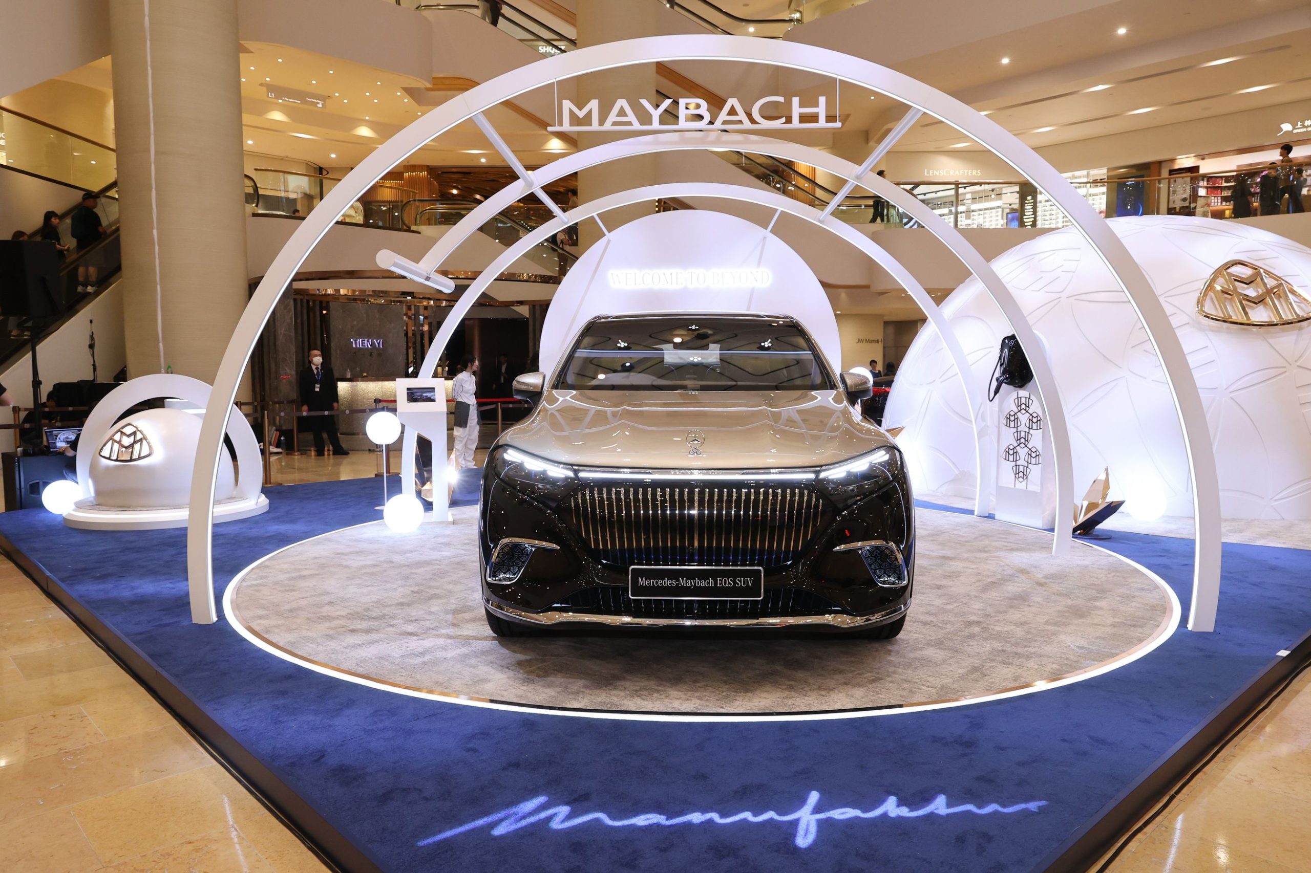 Mercedes-Maybach EQS 680 SUV
