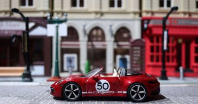 MINI GT Porsche 911 Targa 4S Heritage Design Edition