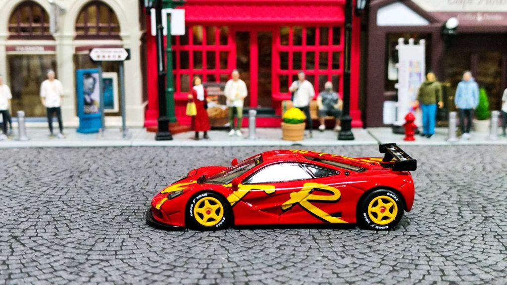 MINI GT McLaren F1 GTR 1996 Presentation