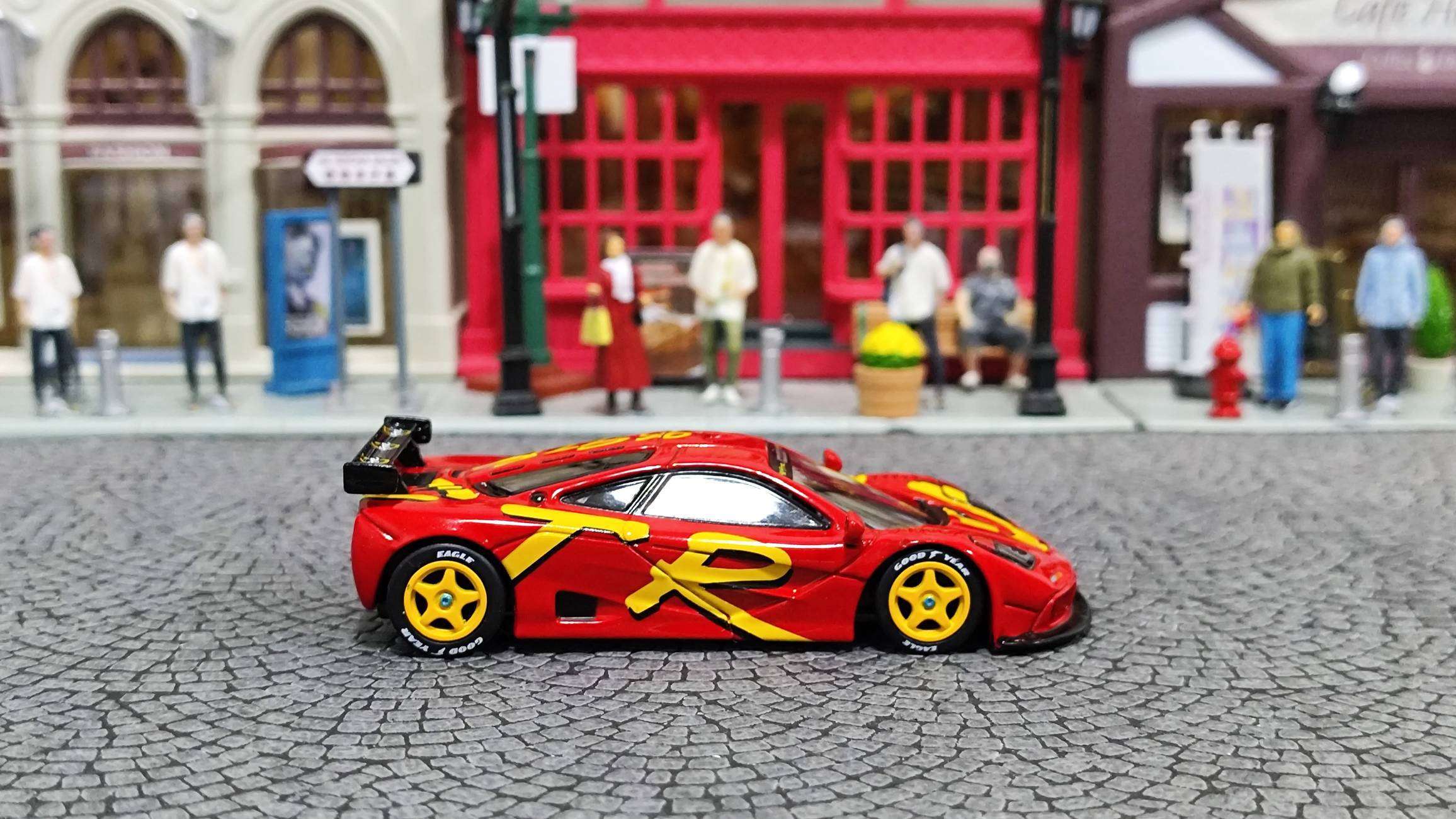 MINI GT McLaren F1 GTR 1996 Presentation