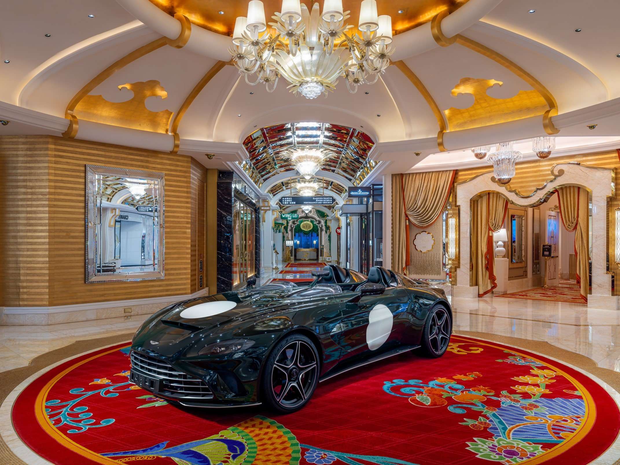 Aston Martin V12 Speedster