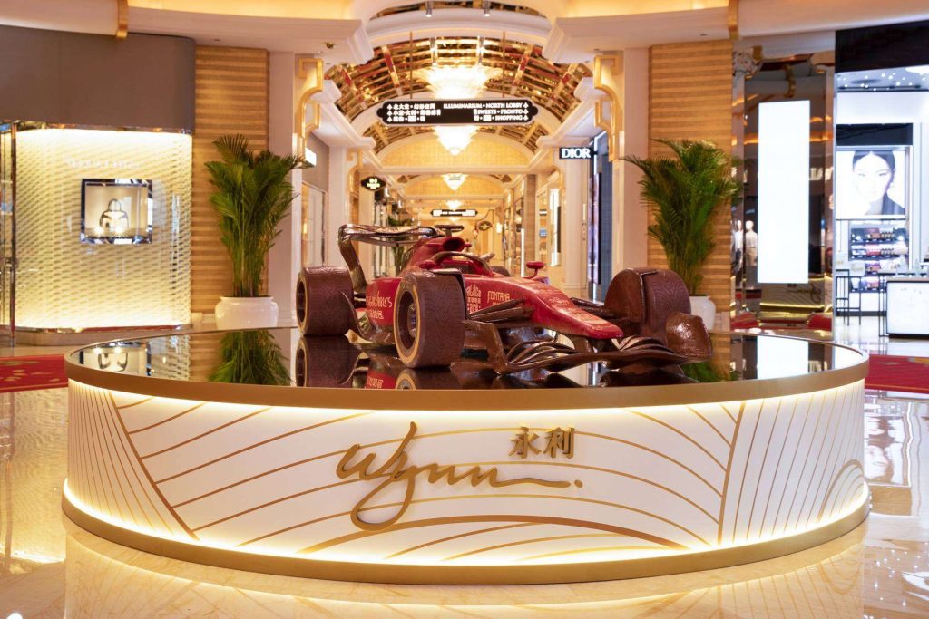 巧奪天工的巧克力一級方程式概念賽車模型由獲獎無數的糕點製作藝術家創作,長達2.5米,重達100公斤,耗時360個小時精心打造而成