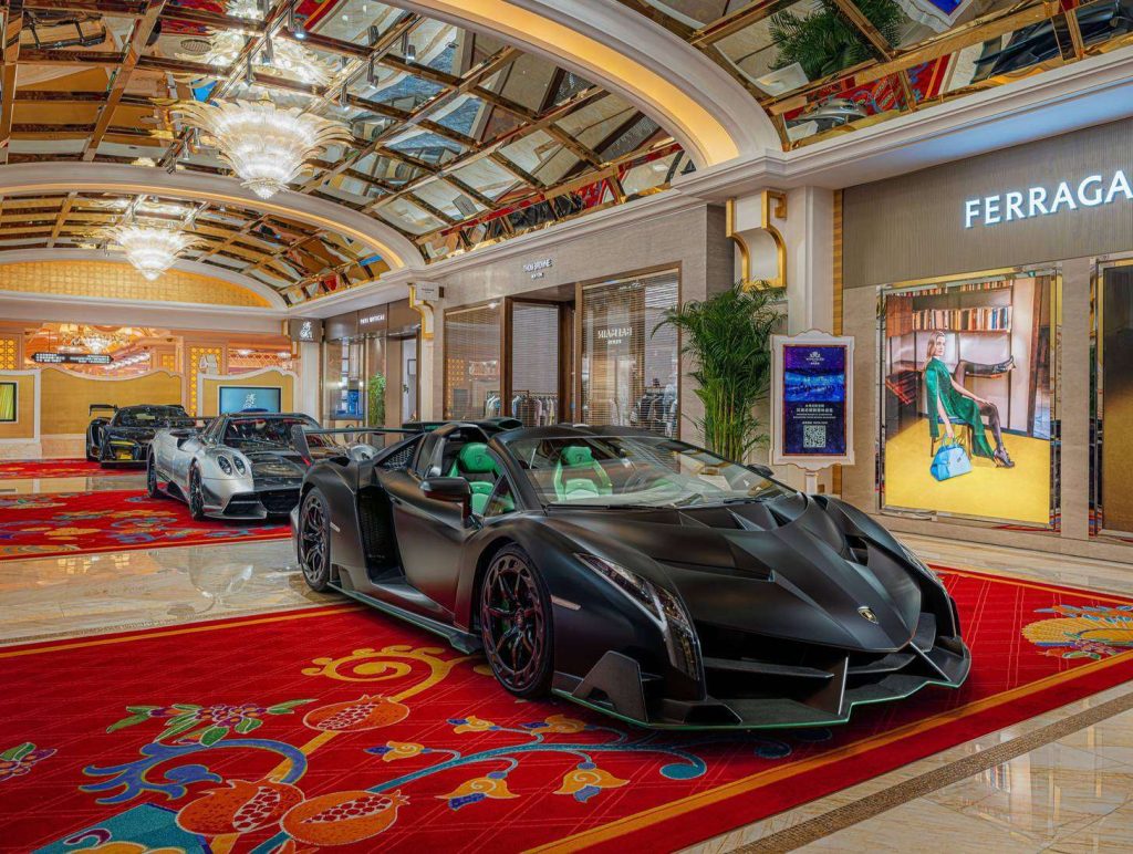 Lamborghini Veneno Roadster