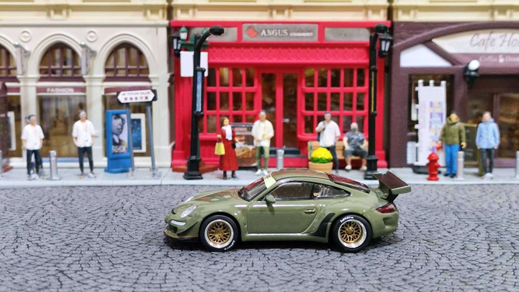 POP RACE RWB 997 Dark Green