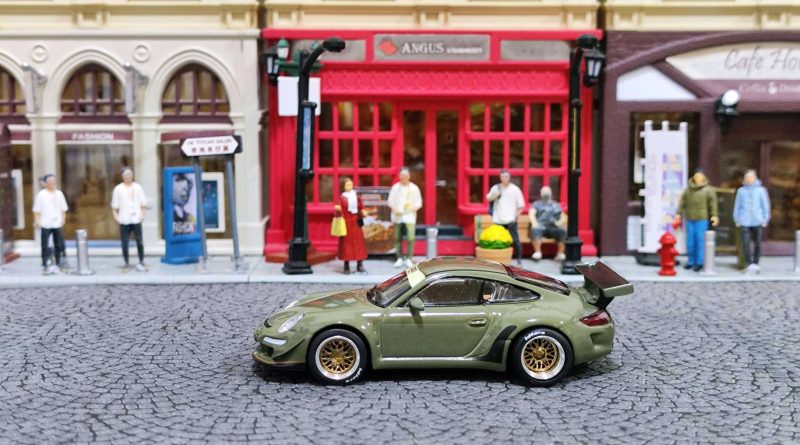 POP RACE RWB 997 Dark Green