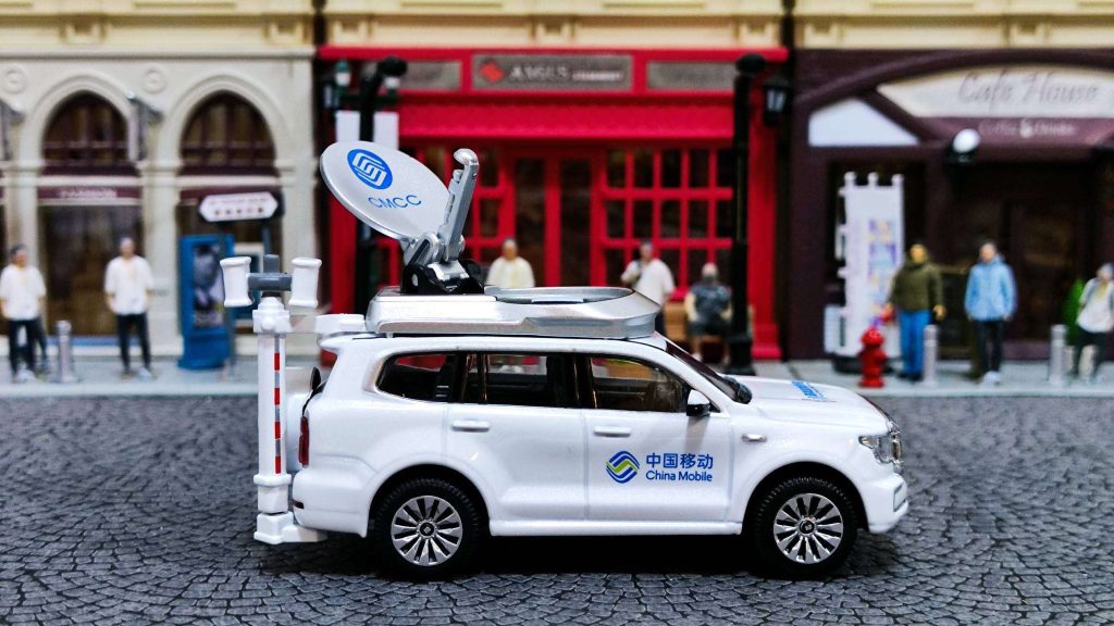 Xcartoys TANK500 Emergency Communications Vehicle for China Mobile