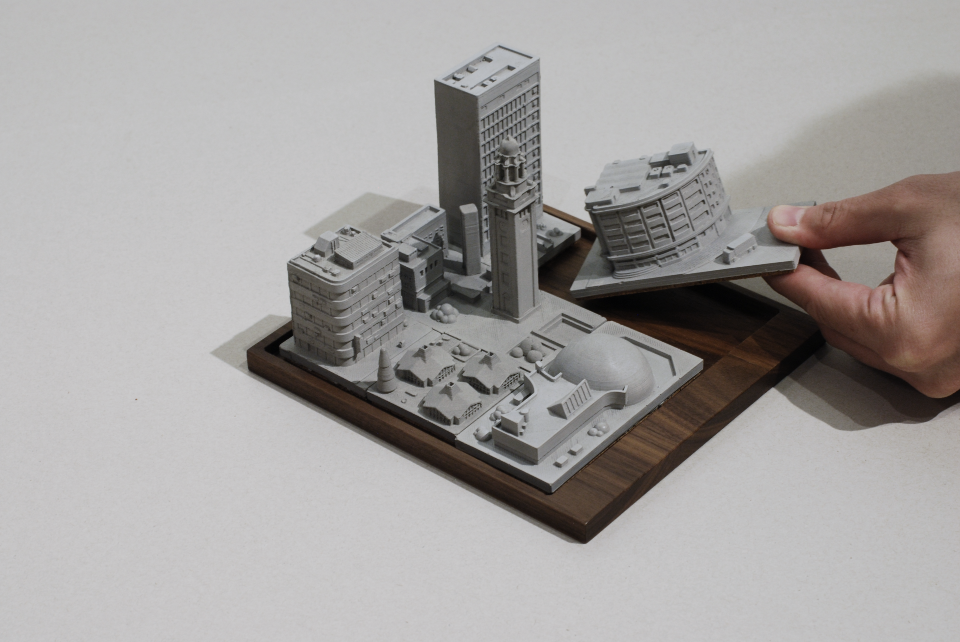 無所事事事務所 mososisi