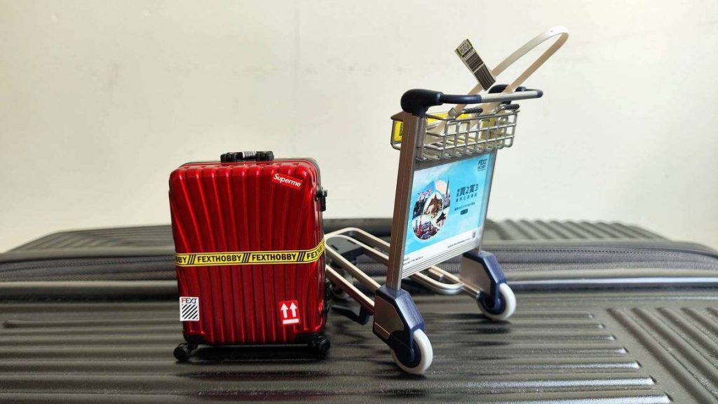 FEXT HOBBY Luggage Cart + Luggage