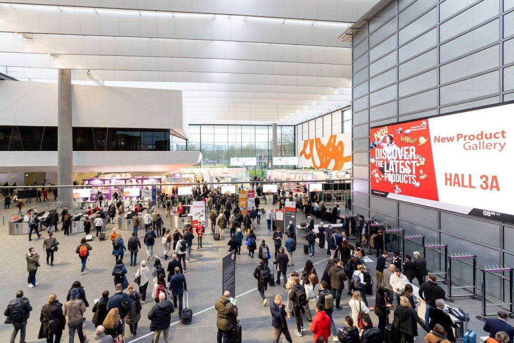 Spielwarenmesse Eingang Mitte