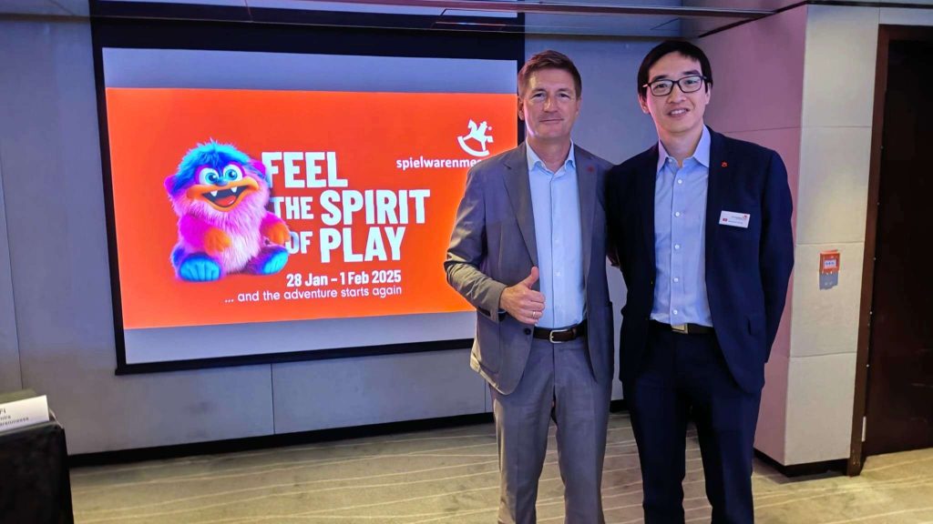 Florian Hess, Executive Board Member at Spielwarenmesse eG and Raymond Chung, Director of Market Entry and Training Services, German Industry and Commerce Ltd. Spielwarenmesse eG representative