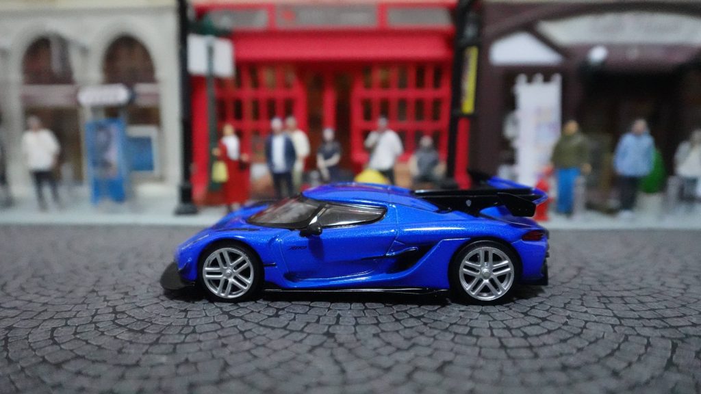 Tarmac Works - Koenigsegg Jesko Attack Blue Edition