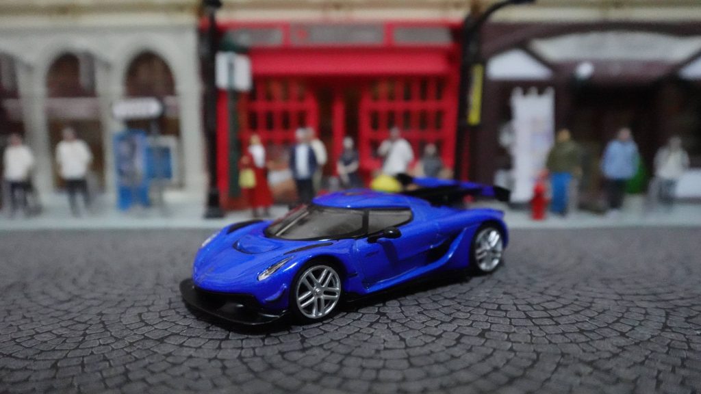 Tarmac Works - Koenigsegg Jesko Attack Blue Edition