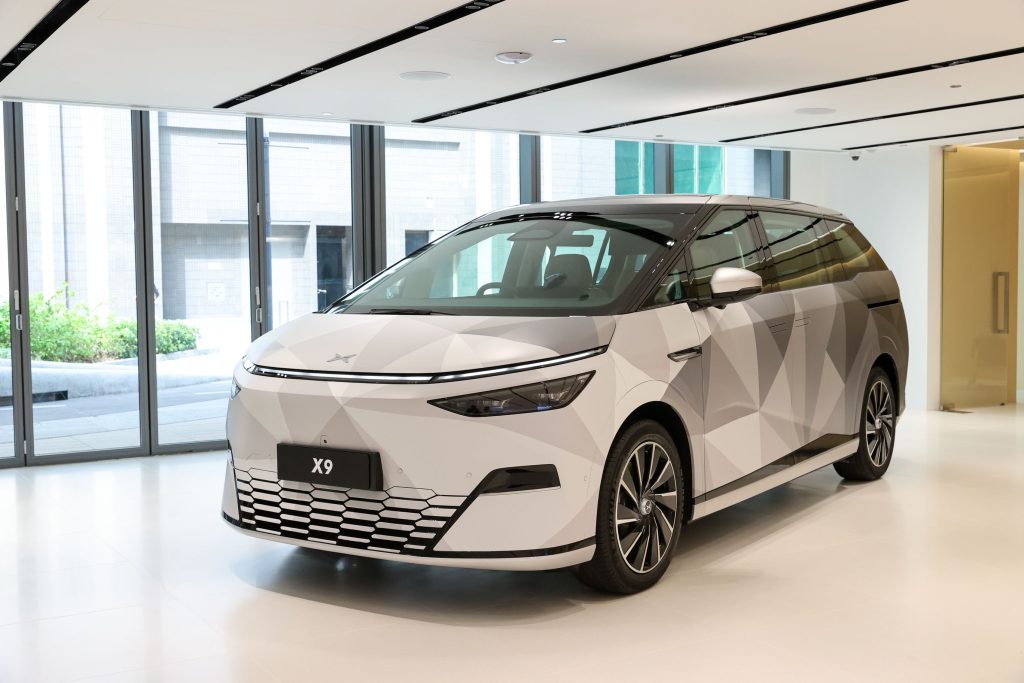 小鵬X9
