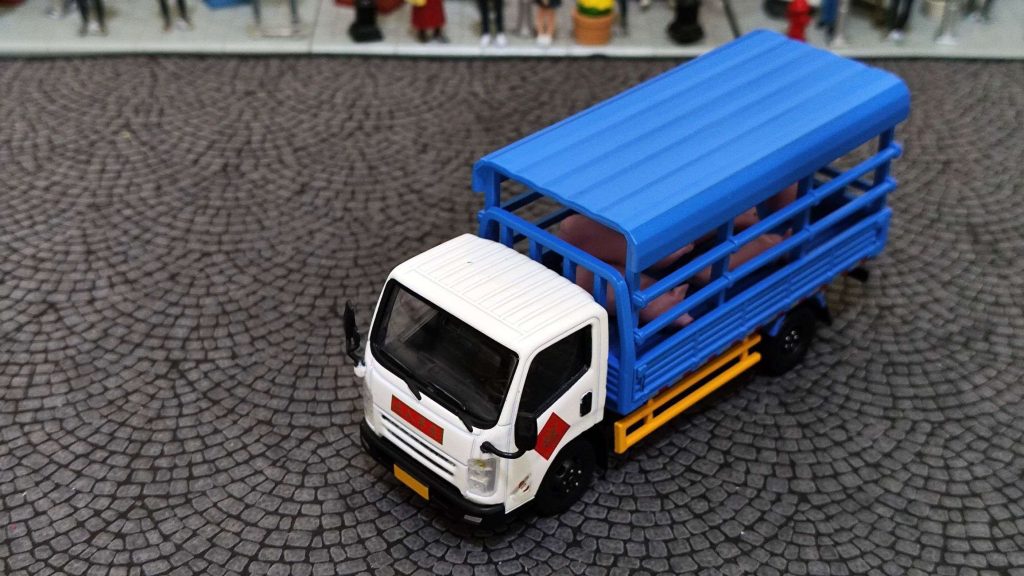 拓意江鈴凱銳n800輕型卡車牲口運輸車