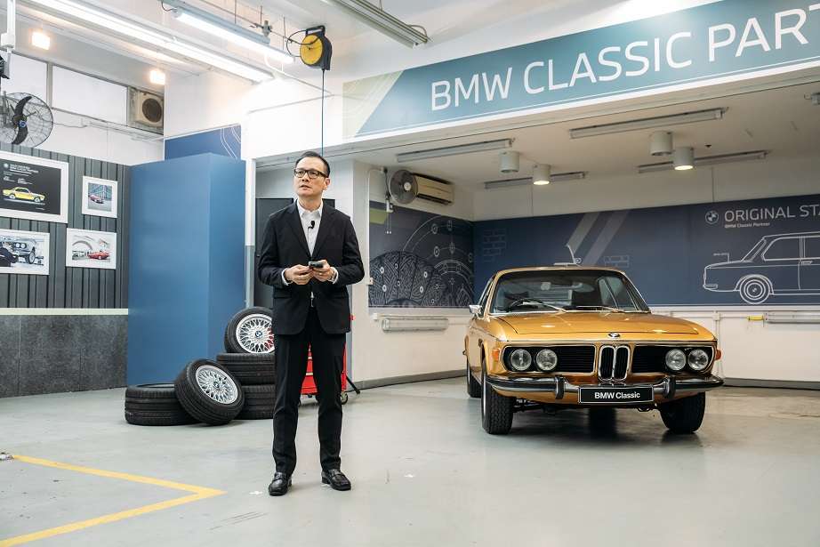 寶馬 (香港) 服務股份有限公司執行董事陳祖安先生表示:「寶馬原廠認證經典車合作夥伴將為所有寶馬經典車車主提供所需的服務和維修,以保持這些收藏品的最佳狀態,繼續為車主帶來純粹的駕駛樂趣。」