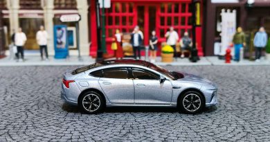 Bburago 哪吒S neta S