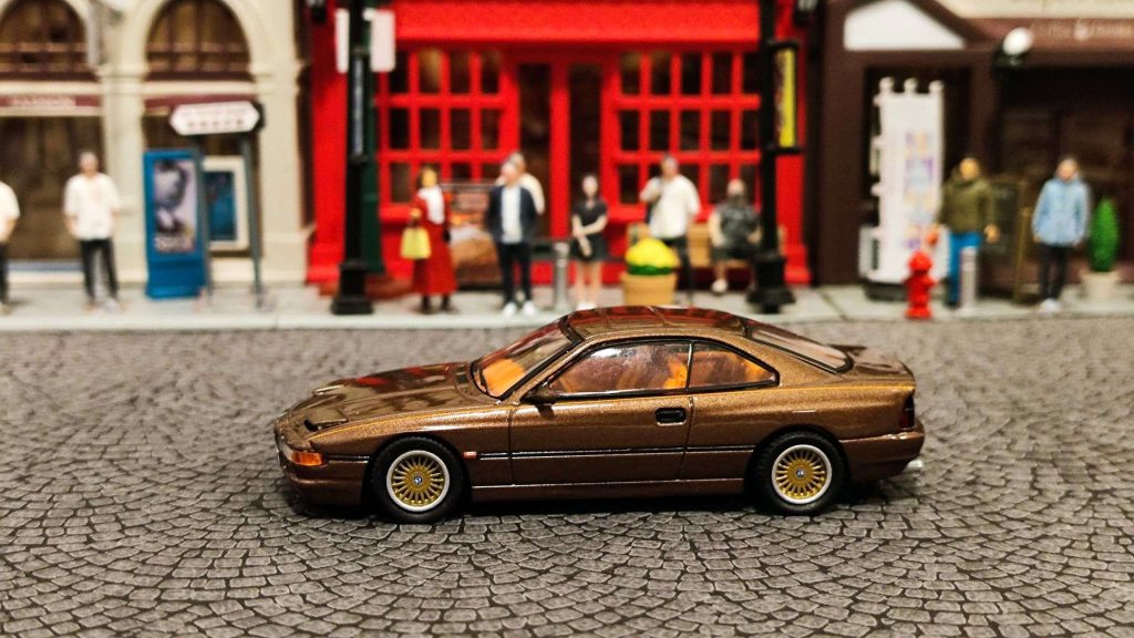 Shadow BMW 850 CSi