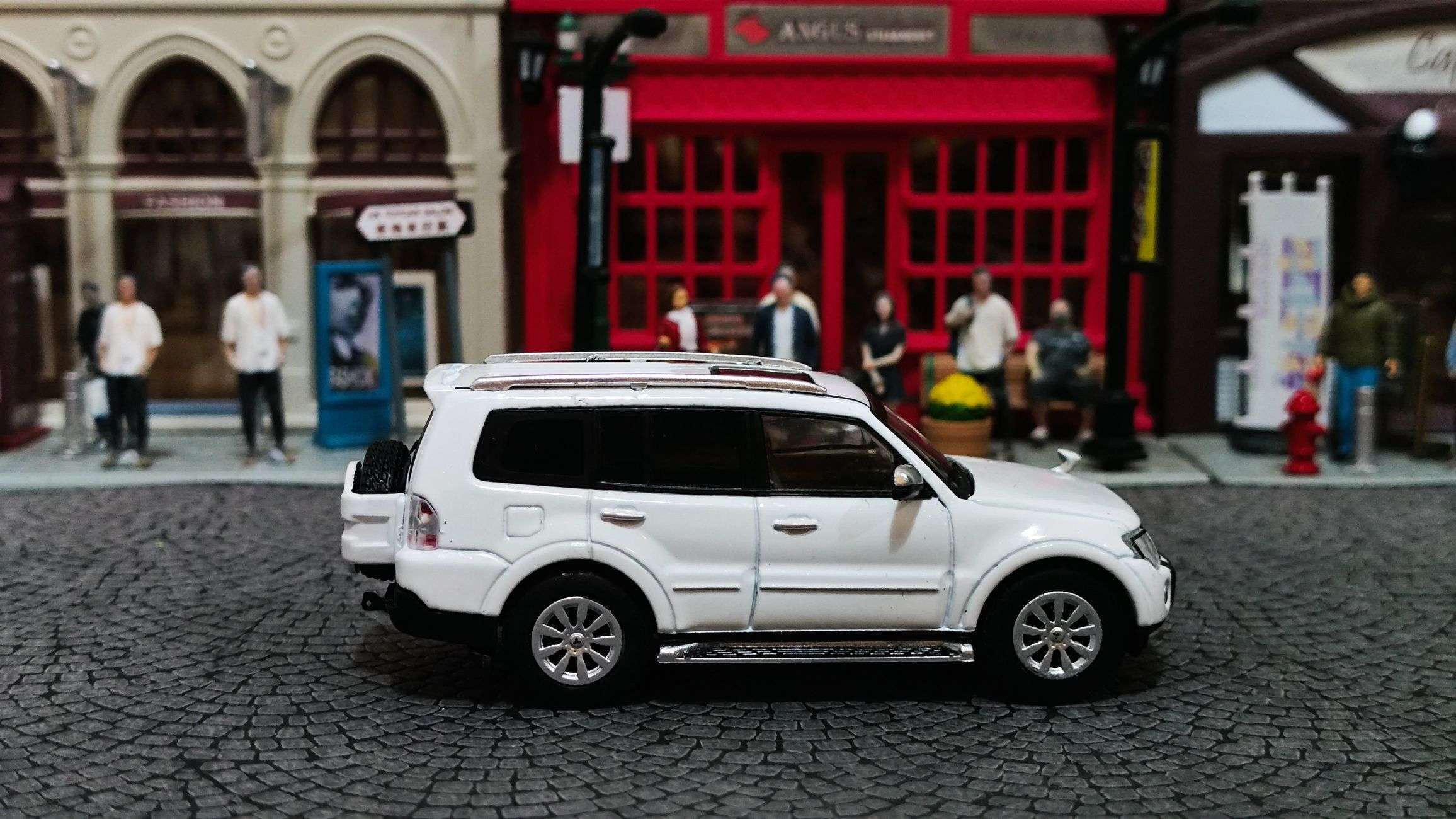 Shadow Pro Mitsubishi Pajero V97