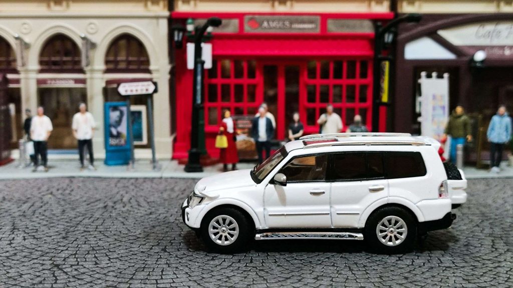 Shadow Pro Mitsubishi Pajero V97