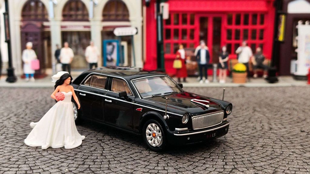 Xcartoys Hongqi L5 “Wedding Day”