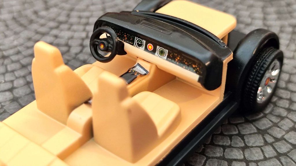 Xcartoys Hongqi L5 “Wedding Day”