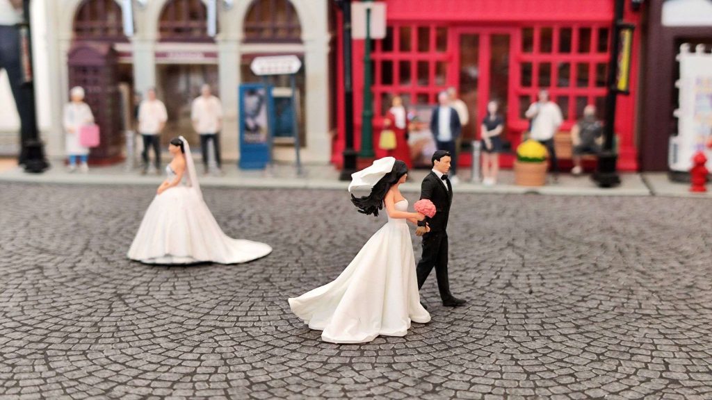 Xcartoys Hongqi L5 “Wedding Day”