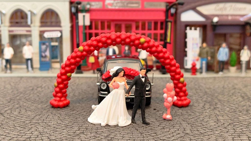 Xcartoys Hongqi L5 “Wedding Day”