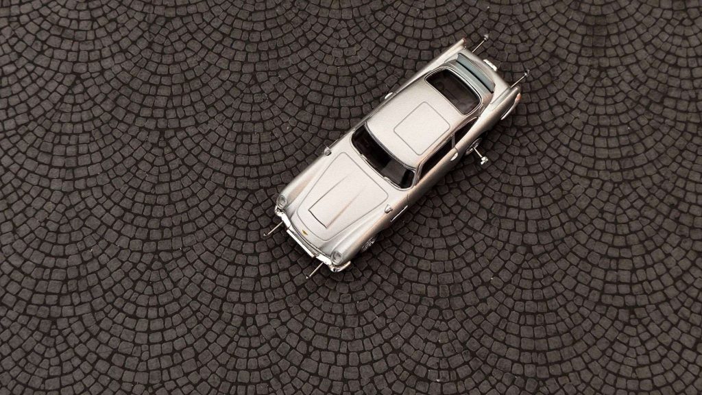 MINI GT Aston Martin DB5 “Goldfinger”