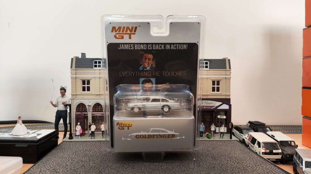 MINI GT Aston Martin DB5 “Goldfinger”