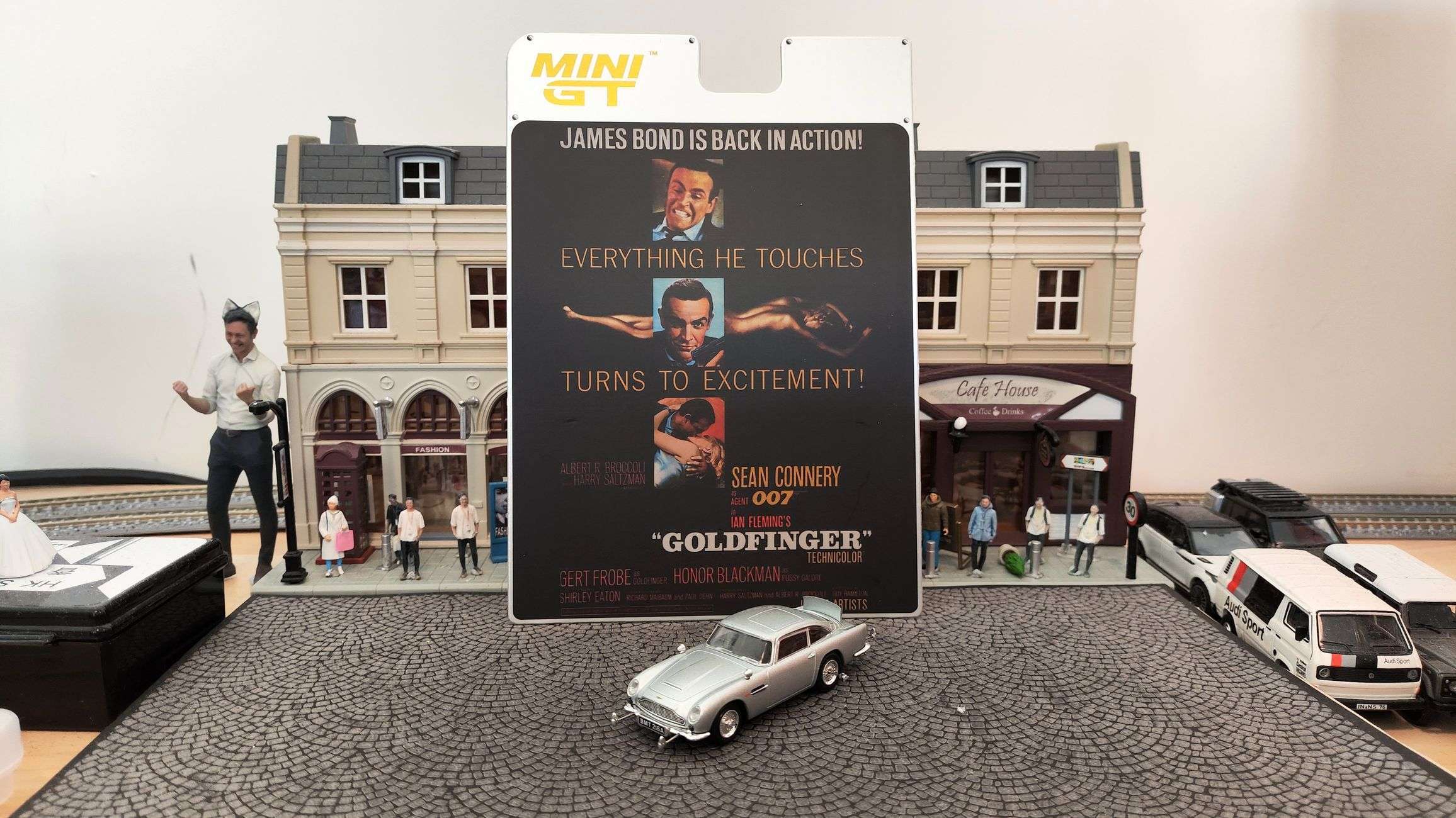 MINI GT Aston Martin DB5 “Goldfinger”