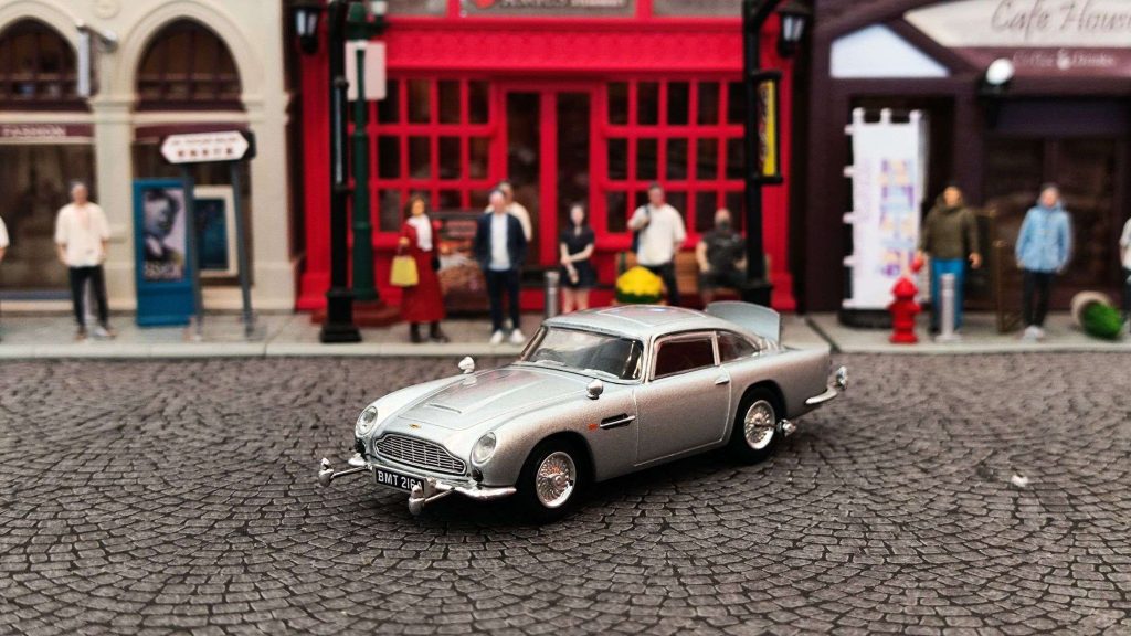 MINI GT Aston Martin DB5 “Goldfinger”