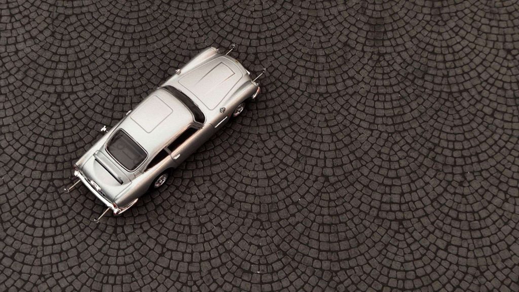 MINI GT Aston Martin DB5 “Goldfinger”