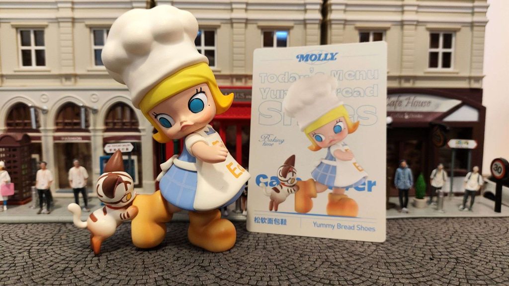POP MART MOLLY麵包腦袋系列手辦