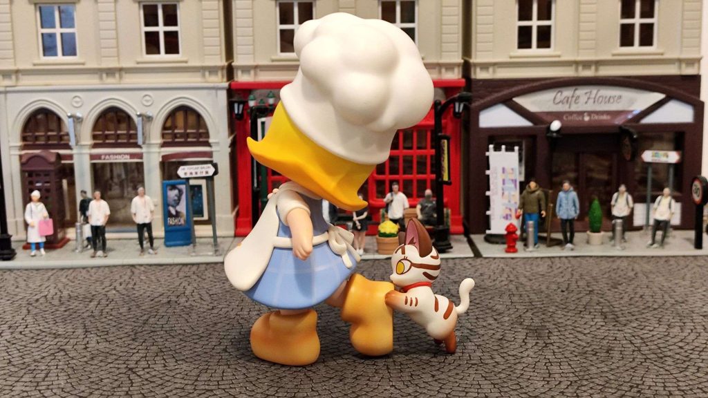 POP MART MOLLY麵包腦袋系列手辦