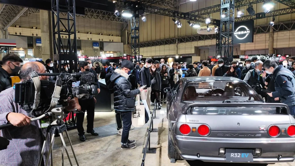 POP RACE Nissan Skyline GT-R R32