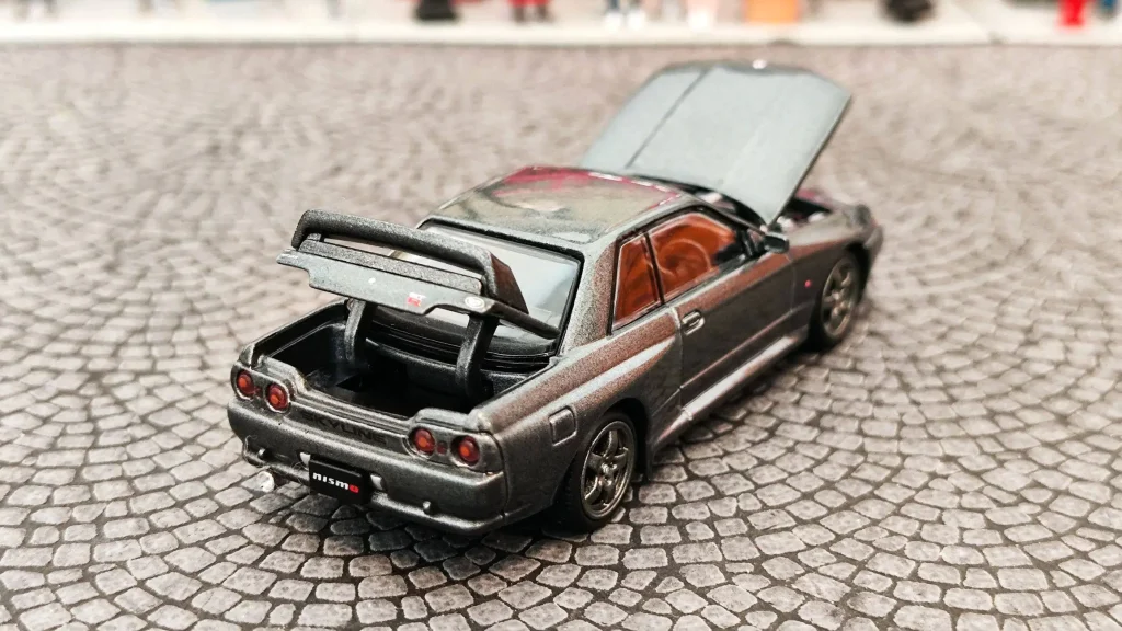 POP RACE Nissan Skyline GT-R R32